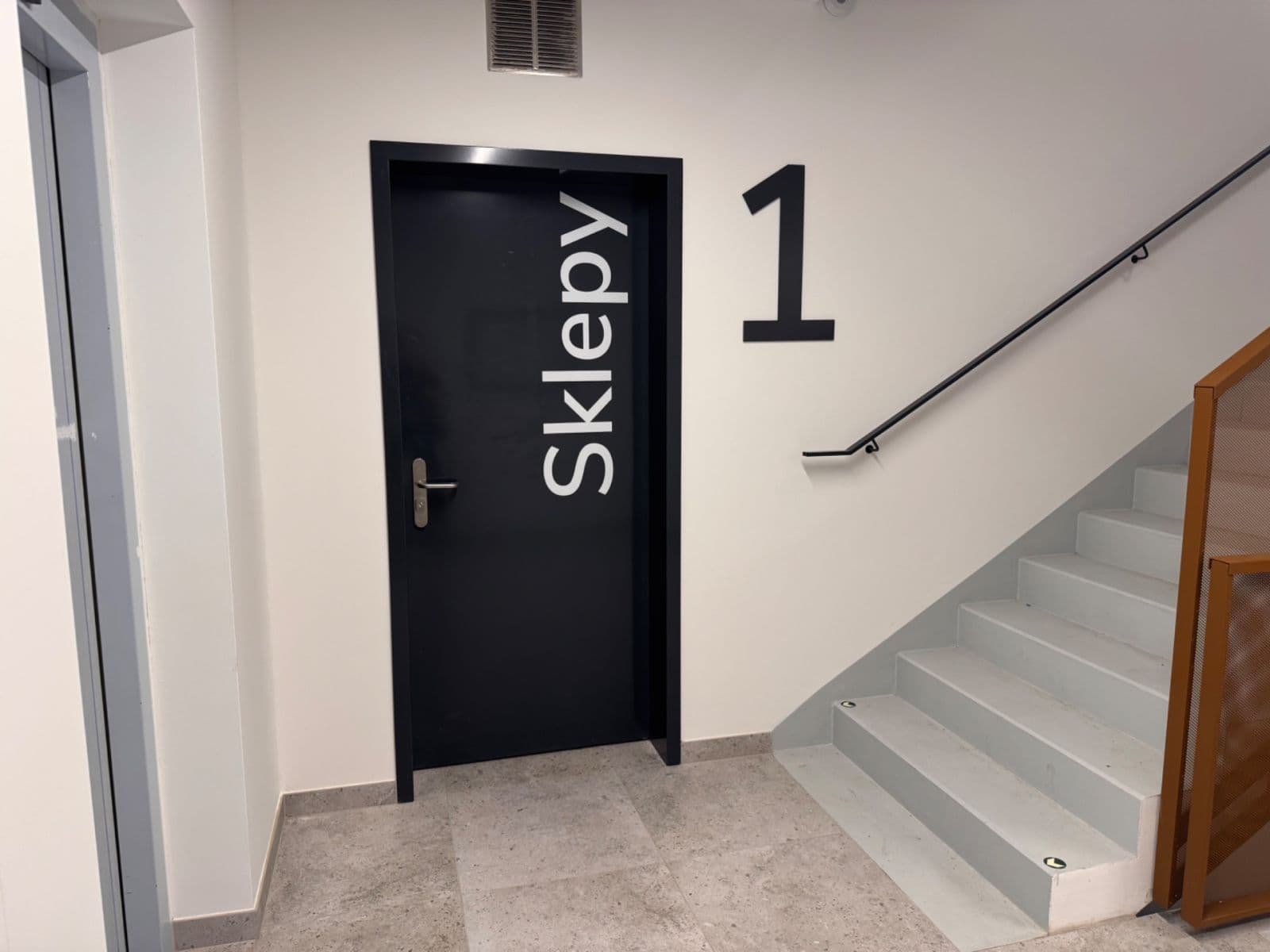 Prodej nebytového prostoru 15 m², Boloňská, Praha, Praha Prodej nebytového prostoru 15 m², Boloňská, Praha, Praha