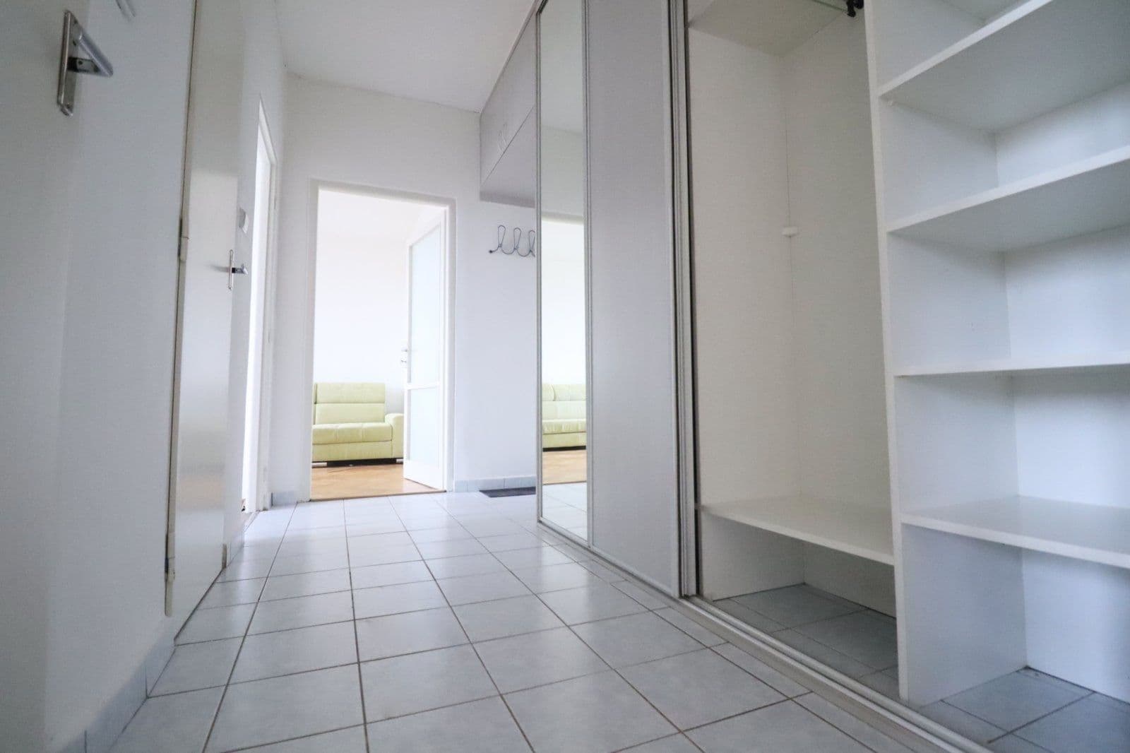 Pronájem bytu 2+1 54 m², Kamerunská, Praha, Praha Pronájem bytu 2+1 54 m², Kamerunská, Praha, Praha