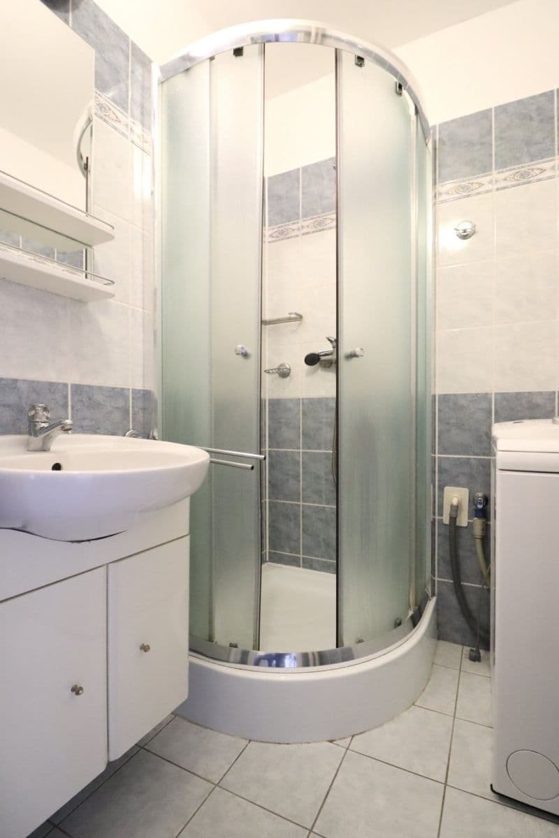 Pronájem bytu 2+1 54 m², Kamerunská, Praha, Praha Pronájem bytu 2+1 54 m², Kamerunská, Praha, Praha