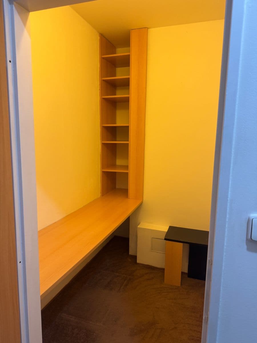 Pronájem bytu 2+kk 55 m², Zakšínská, Praha, Praha Pronájem bytu 2+kk 55 m², Zakšínská, Praha, Praha