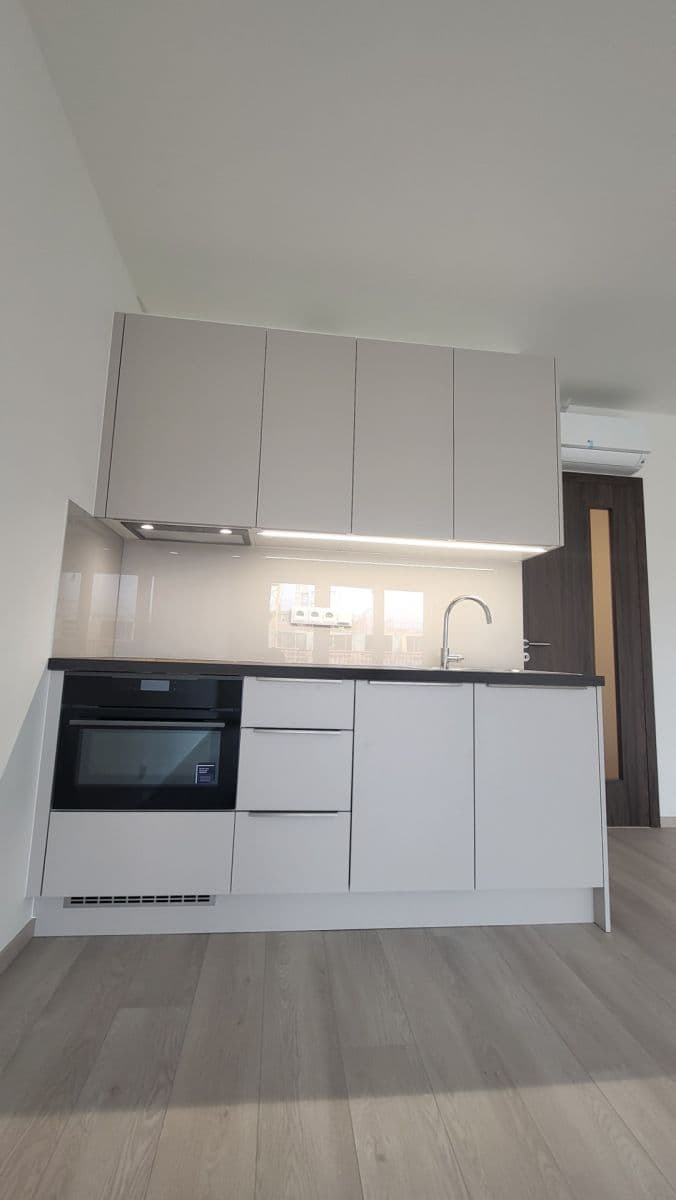 Pronájem bytu 1+kk 33 m², Poděbradská, Praha, Praha Pronájem bytu 1+kk 33 m², Poděbradská, Praha, Praha