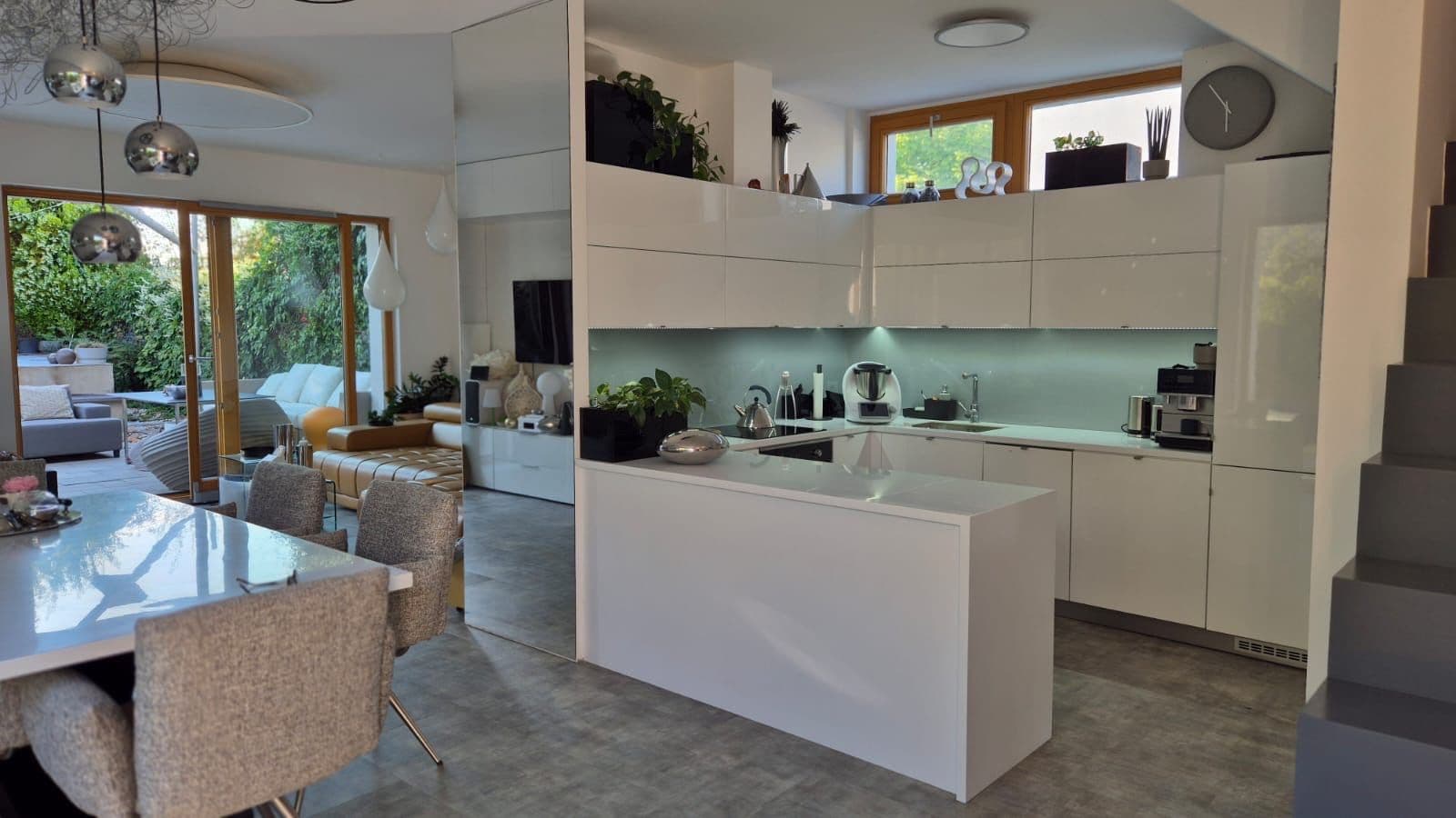 Prodej domu 120 m², pozemek 259 m², Felklova, Roztoky, Středočeský kraj Prodej domu 120 m², pozemek 259 m², Felklova, Roztoky, Středočeský kraj