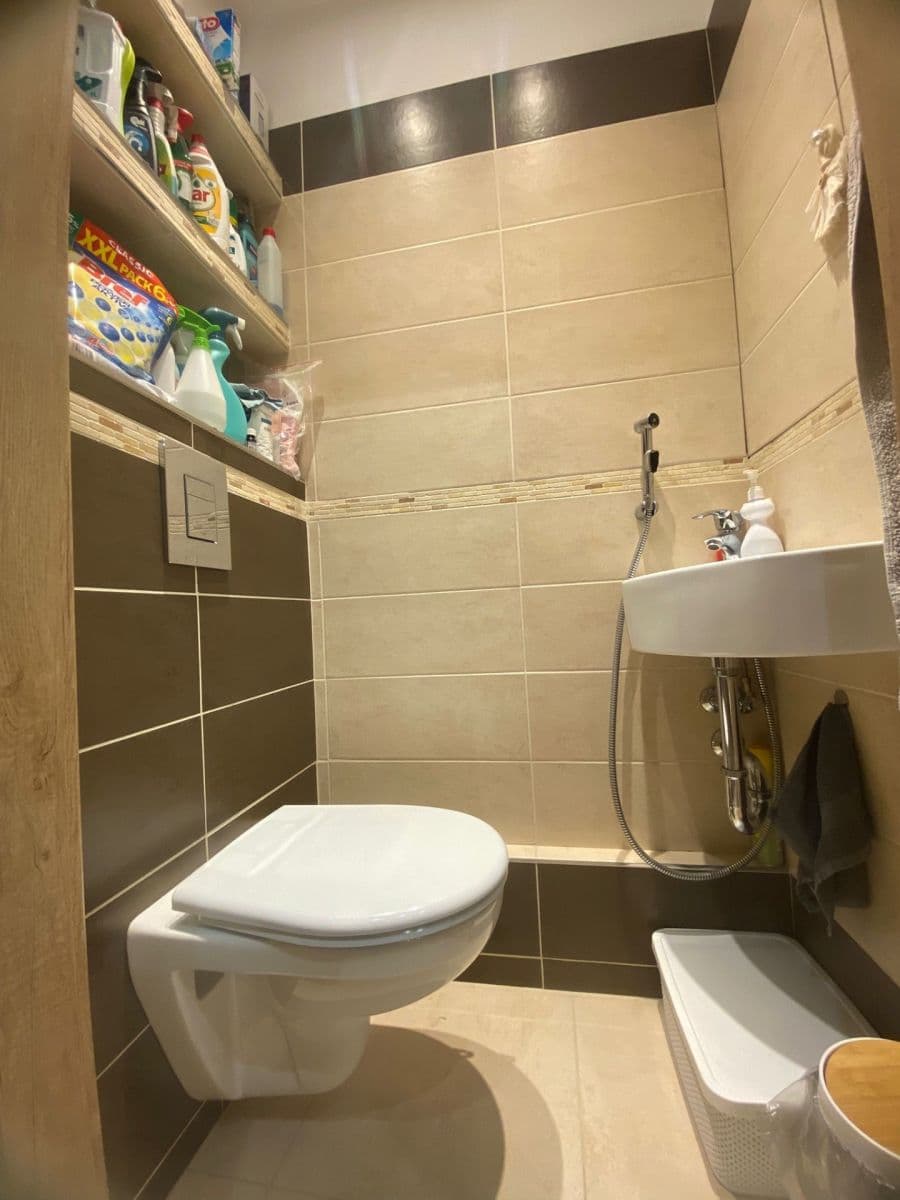 Prodej bytu 3+1 70 m², Klaricova, České Budějovice, Jihočeský kraj Prodej bytu 3+1 70 m², Klaricova, České Budějovice, Jihočeský kraj