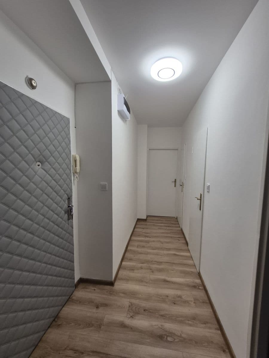Pronájem bytu 3+kk 64 m², Karla Pokorného, Ostrava, Moravskoslezský kraj Pronájem bytu 3+kk 64 m², Karla Pokorného, Ostrava, Moravskoslezský kraj