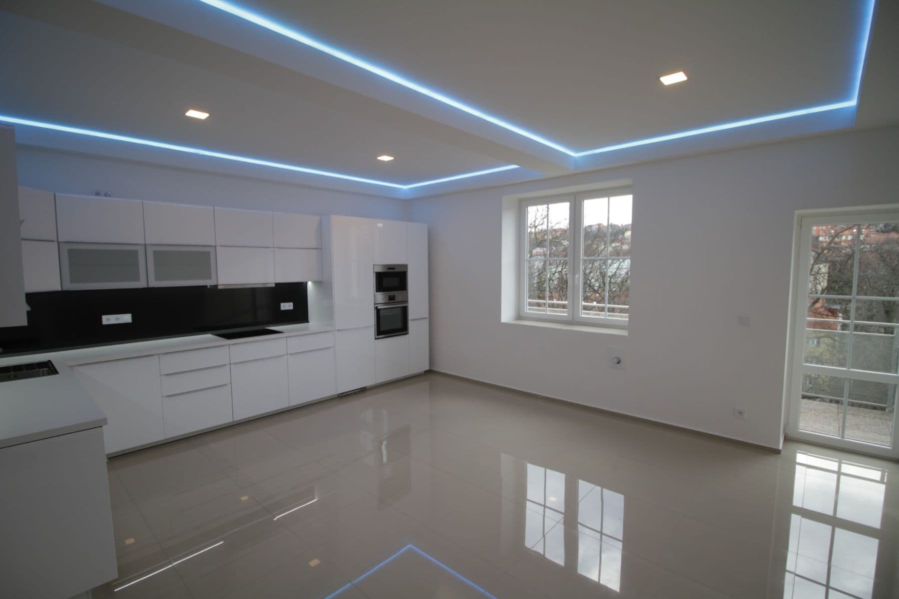 Pronájem bytu 4+kk 107 m², Plzeňská, Praha, Praha Pronájem bytu 4+kk 107 m², Plzeňská, Praha, Praha