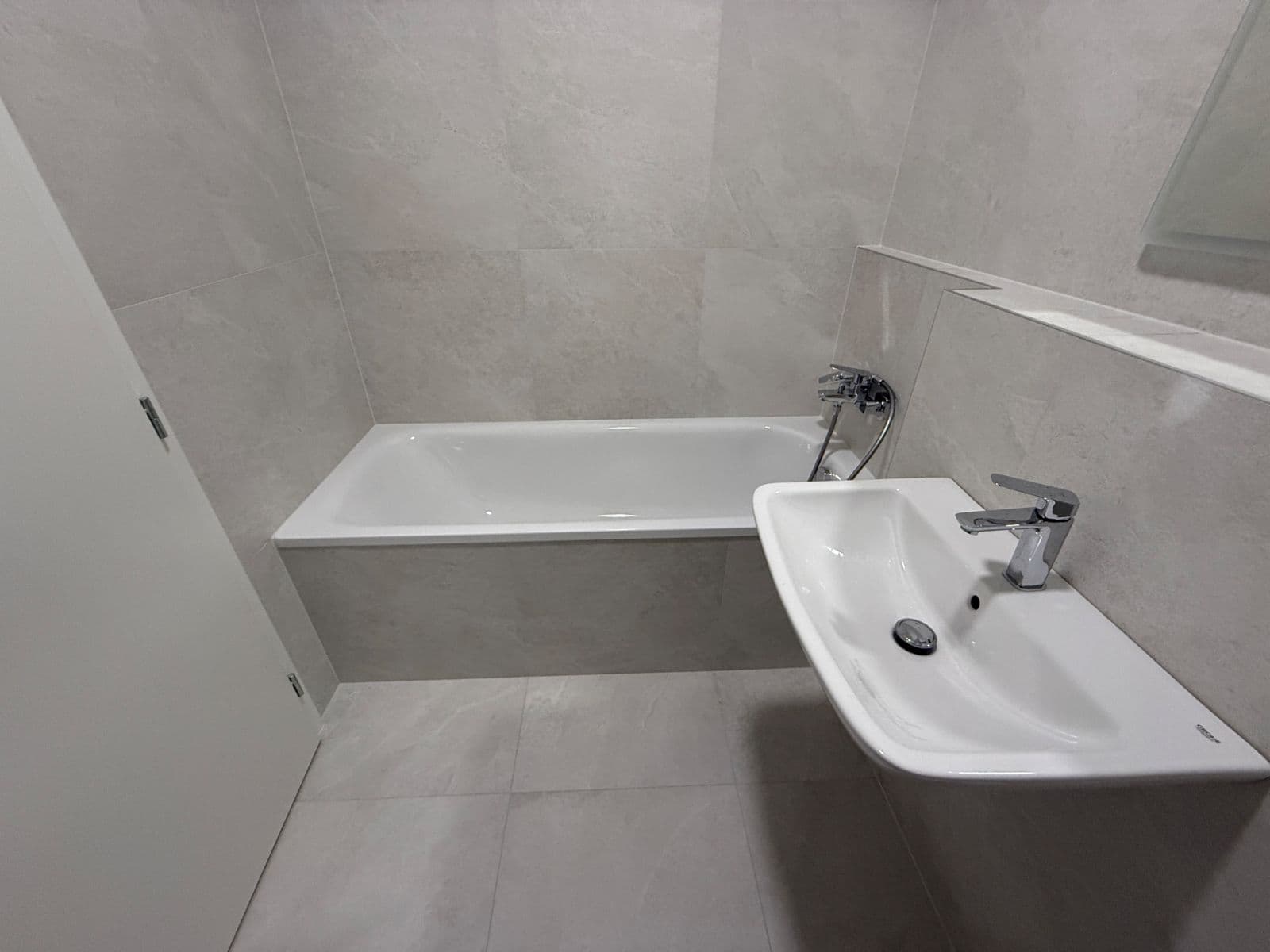 Pronájem bytu 1+1 29 m², Slnečnicová, Rovinka, Bratislavský kraj Pronájem bytu 1+1 29 m², Slnečnicová, Rovinka, Bratislavský kraj