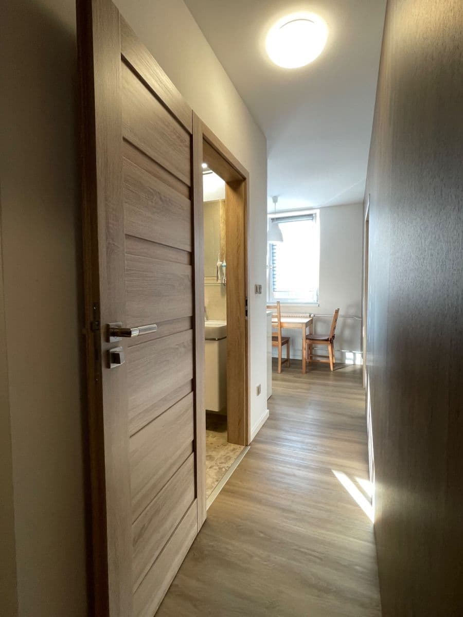 Prodej bytu 2+1 55 m², Radkovská, Telč, Kraj Vysočina Prodej bytu 2+1 55 m², Radkovská, Telč, Kraj Vysočina