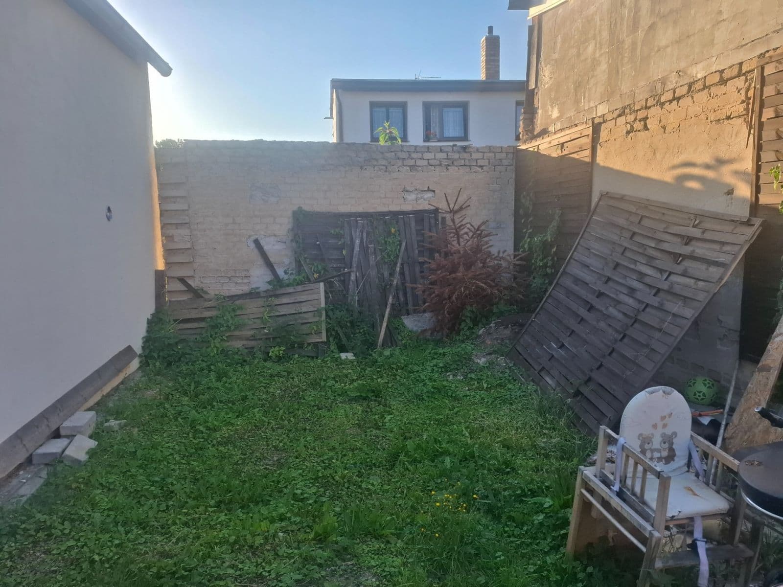 Prodej domu 119 m², pozemek 234 m², Česká, Bělá pod Bezdězem, Středočeský kraj Prodej domu 119 m², pozemek 234 m², Česká, Bělá pod Bezdězem, Středočeský kraj