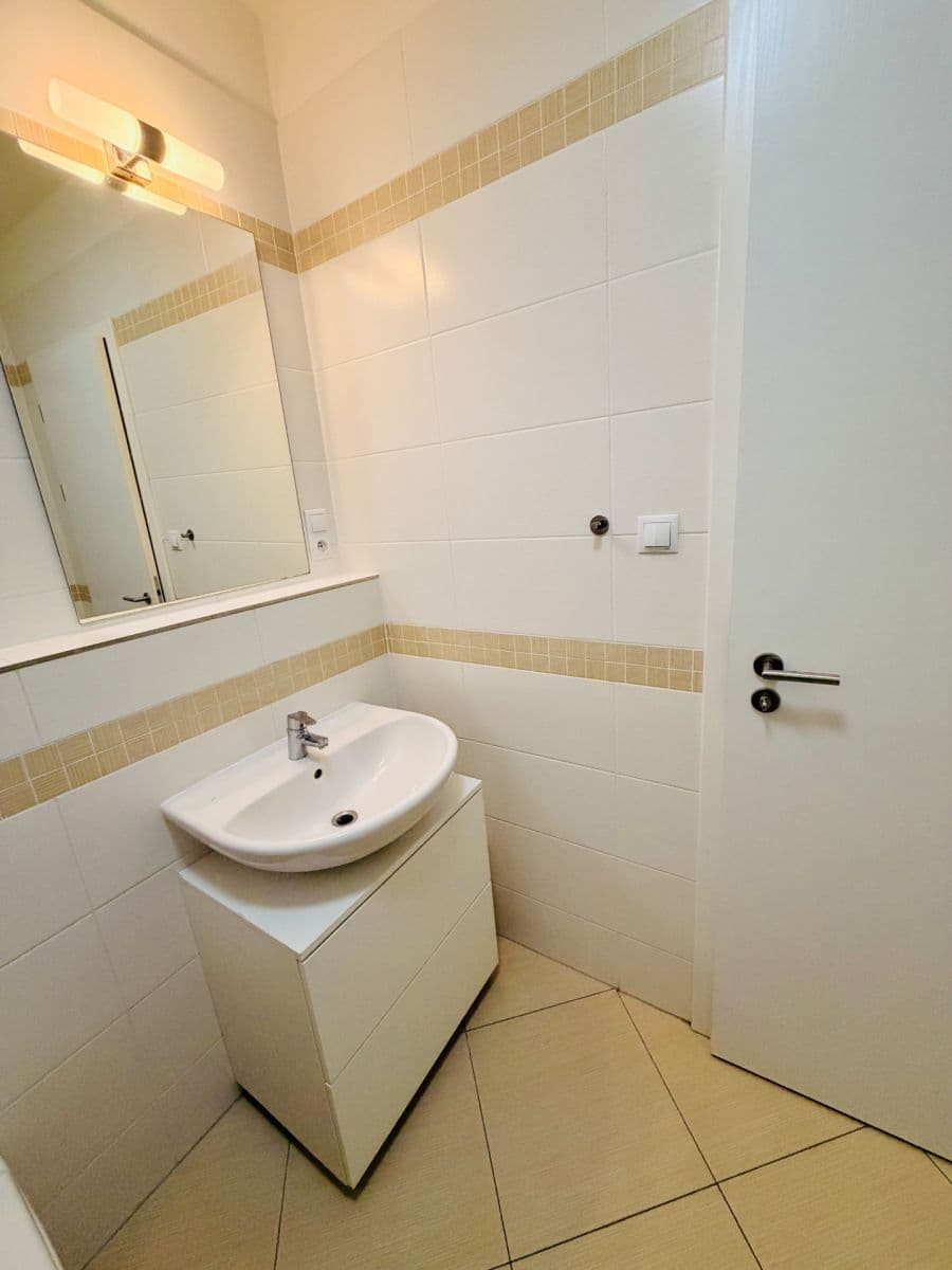 Pronájem bytu 2+kk 57 m², Toufarova, Praha, Praha Pronájem bytu 2+kk 57 m², Toufarova, Praha, Praha