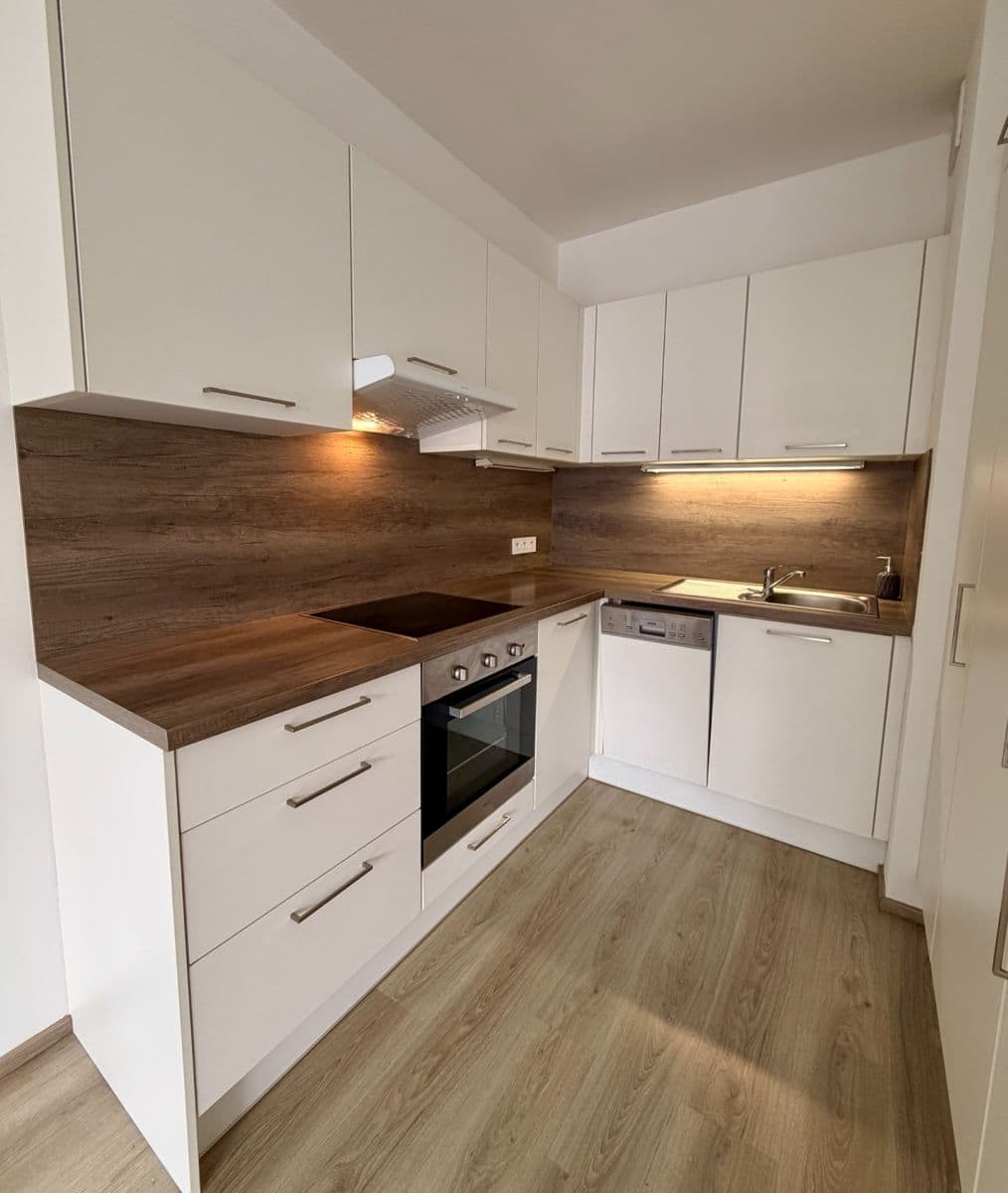 Pronájem bytu 2+kk 57 m², Toufarova, Praha, Praha Pronájem bytu 2+kk 57 m², Toufarova, Praha, Praha