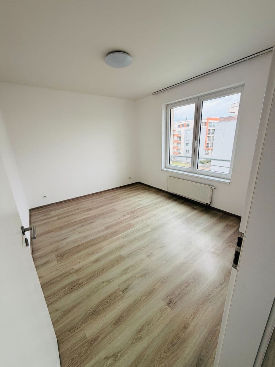 Pronájem bytu 2+kk 57 m², Toufarova, Praha, Praha Pronájem bytu 2+kk 57 m², Toufarova, Praha, Praha