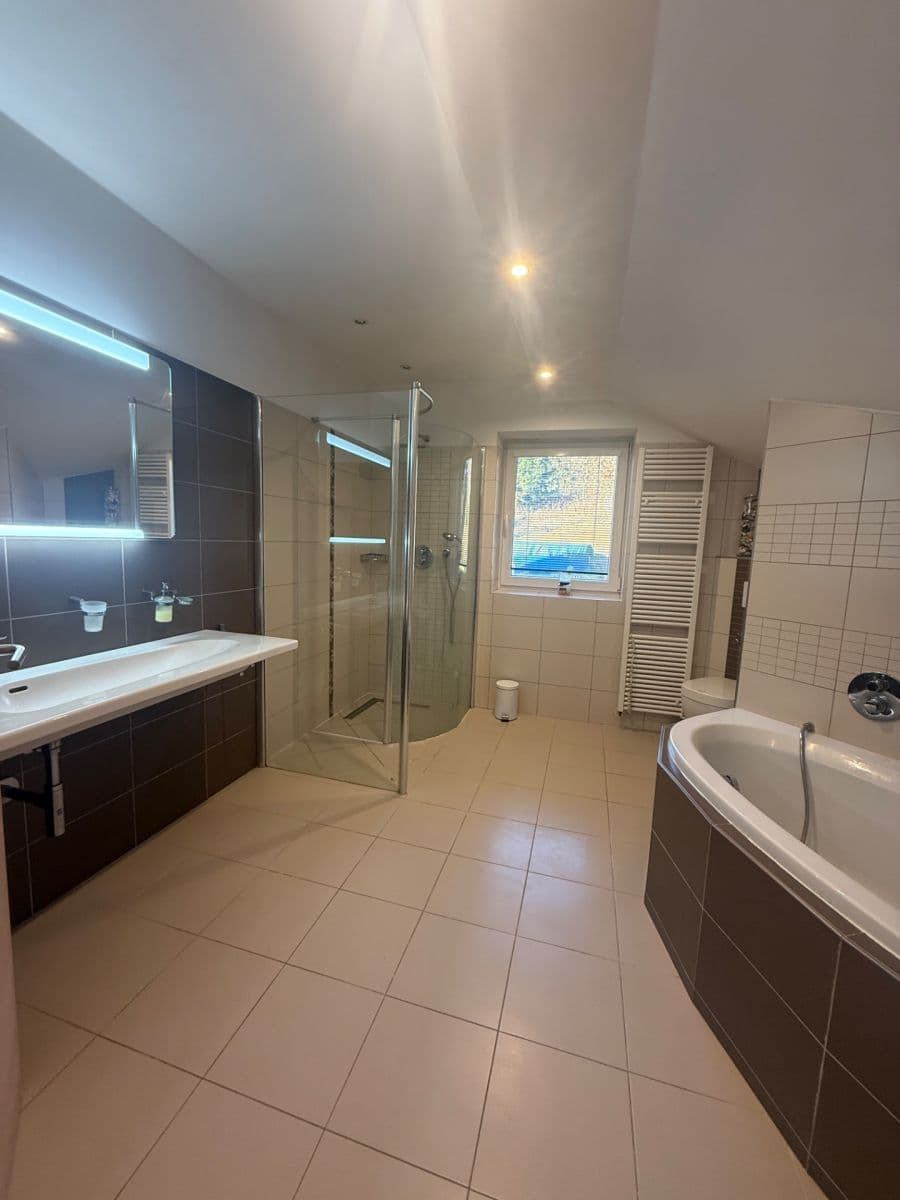 Prodej domu 318 m², pozemek 1.000 m², Turnov, Liberecký kraj Prodej domu 318 m², pozemek 1.000 m², Turnov, Liberecký kraj