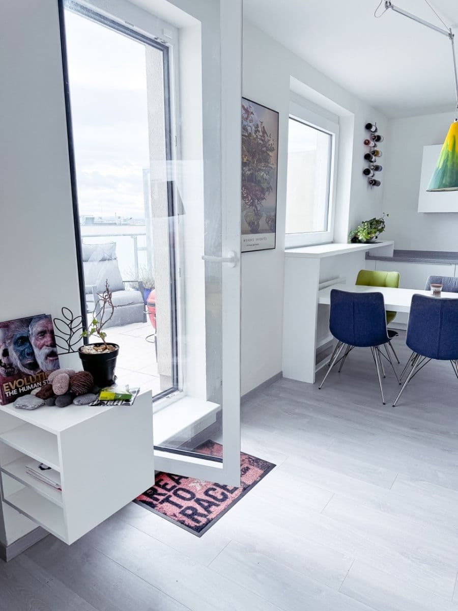 Pronájem bytu 4+kk 122 m², náměstí Junkových, Praha, Praha Pronájem bytu 4+kk 122 m², náměstí Junkových, Praha, Praha