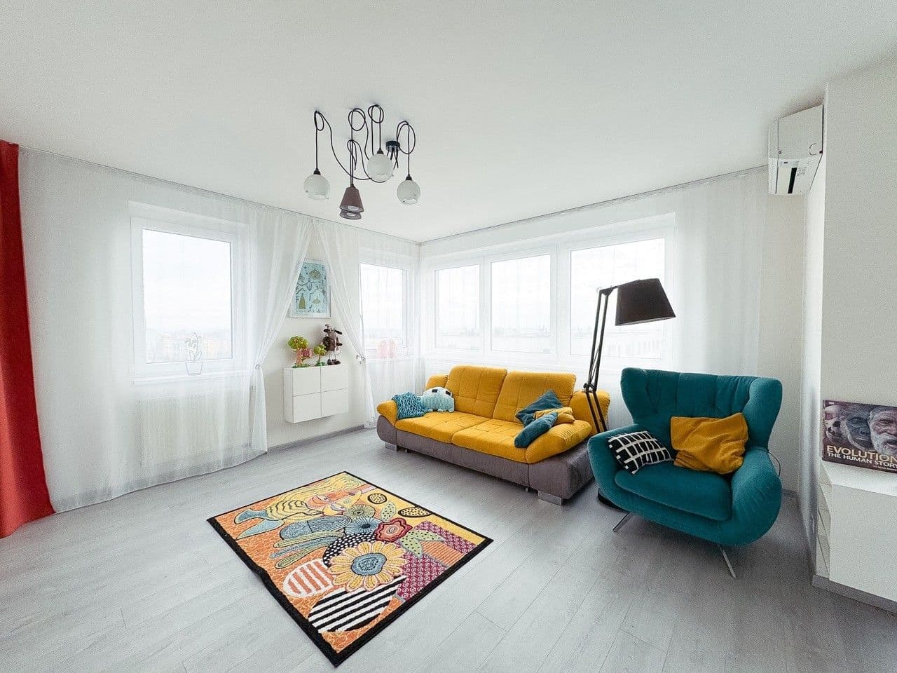 Pronájem bytu 4+kk 122 m², náměstí Junkových, Praha, Praha Pronájem bytu 4+kk 122 m², náměstí Junkových, Praha, Praha