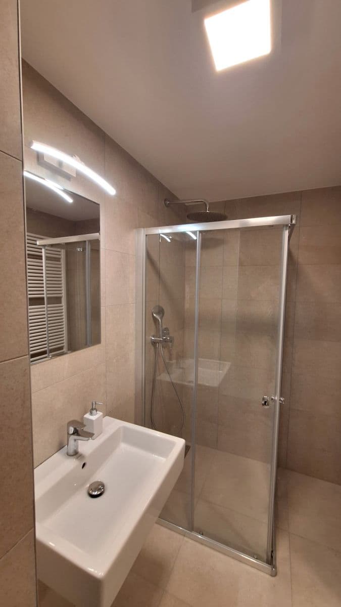 Pronájem bytu 2+kk 47 m², Ke křížku, Kladno, Středočeský kraj Pronájem bytu 2+kk 47 m², Ke křížku, Kladno, Středočeský kraj