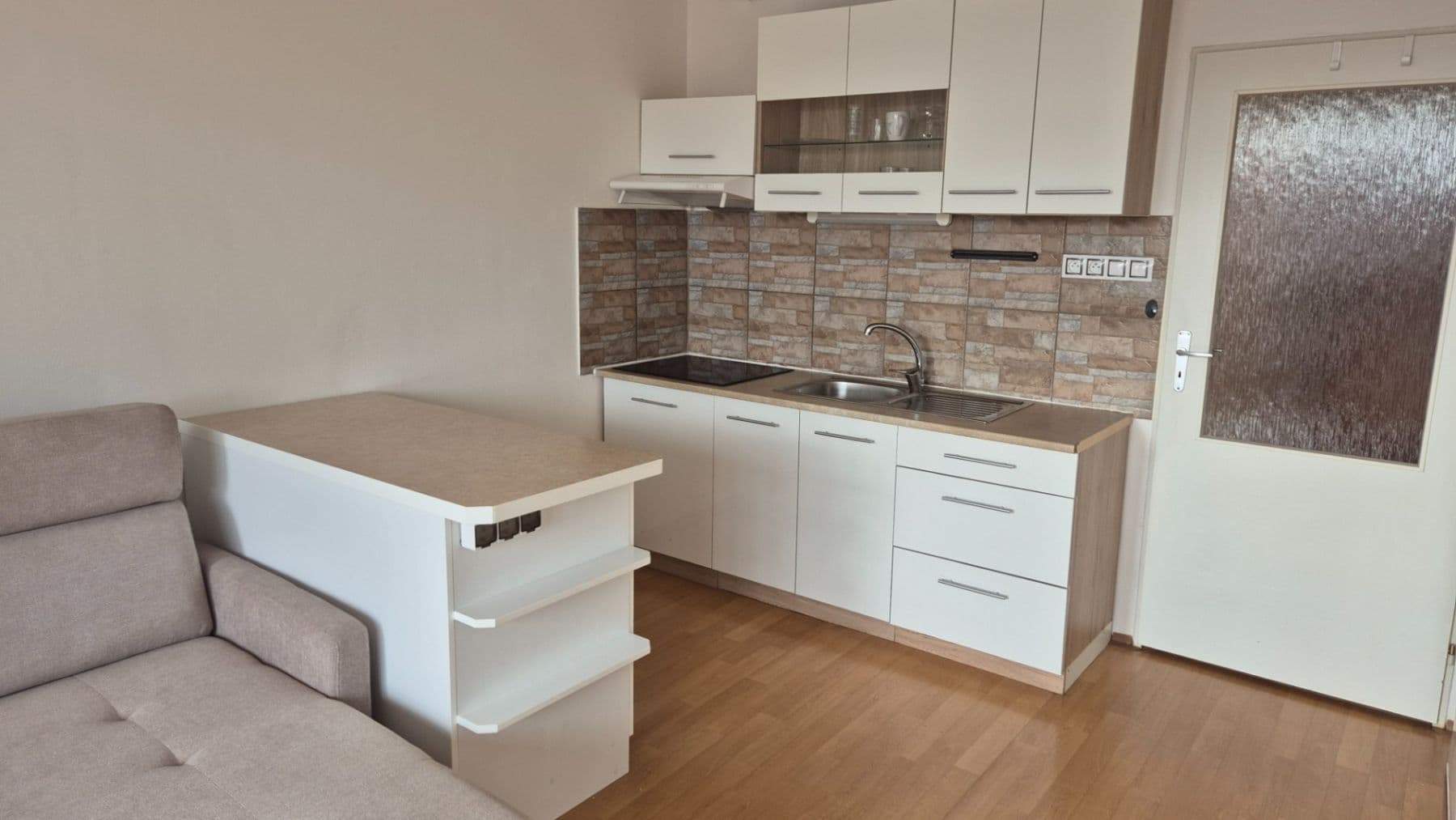Prodej bytu 1+kk 40 m², Hnězdenská, Praha, Praha Prodej bytu 1+kk 40 m², Hnězdenská, Praha, Praha