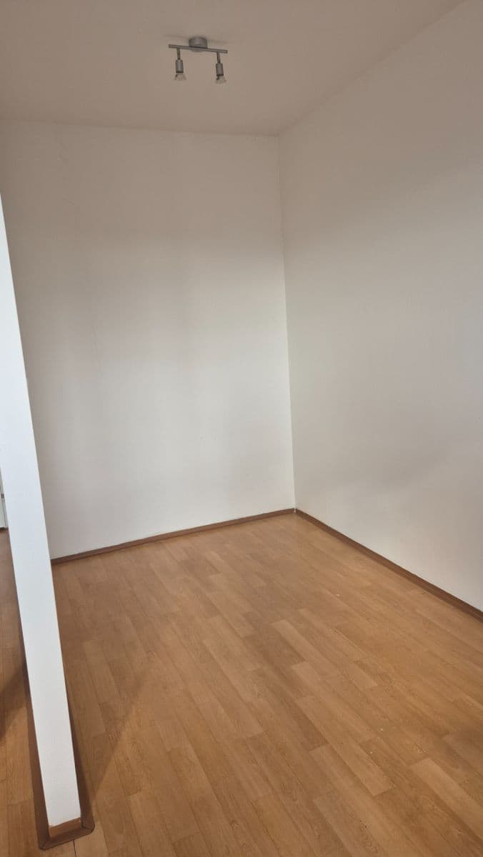 Prodej bytu 1+kk 40 m², Hnězdenská, Praha, Praha Prodej bytu 1+kk 40 m², Hnězdenská, Praha, Praha