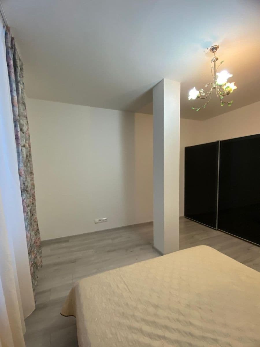 Pronájem bytu 2+kk 50 m², Osvoboz. pol. vězňů, Kladno, Středočeský kraj Pronájem bytu 2+kk 50 m², Osvoboz. pol. vězňů, Kladno, Středočeský kraj