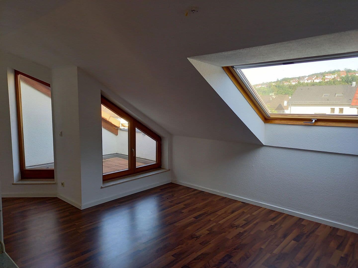 Pronájem bytu 2+1 55 m², Gerlingen, Bádensko-Württembersko Pronájem bytu 2+1 55 m², Gerlingen, Bádensko-Württembersko