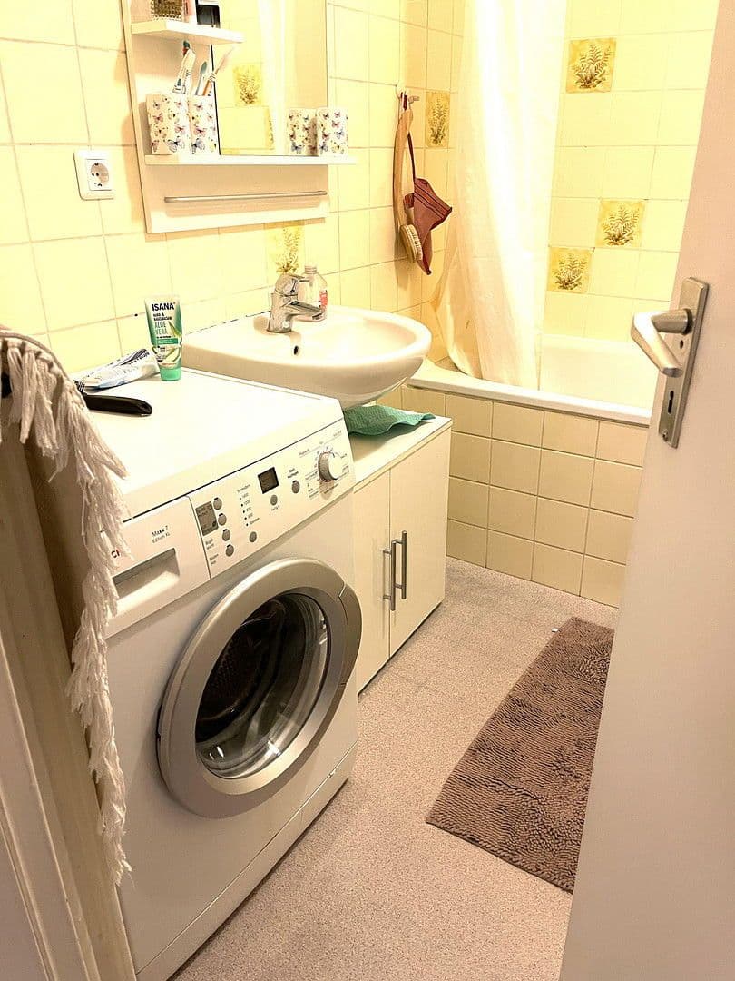 Prodej bytu 3+1 77 m², Frank-Wedekind-Straße 00, Wiesbaden, Hessen Prodej bytu 3+1 77 m², Frank-Wedekind-Straße 00, Wiesbaden, Hessen