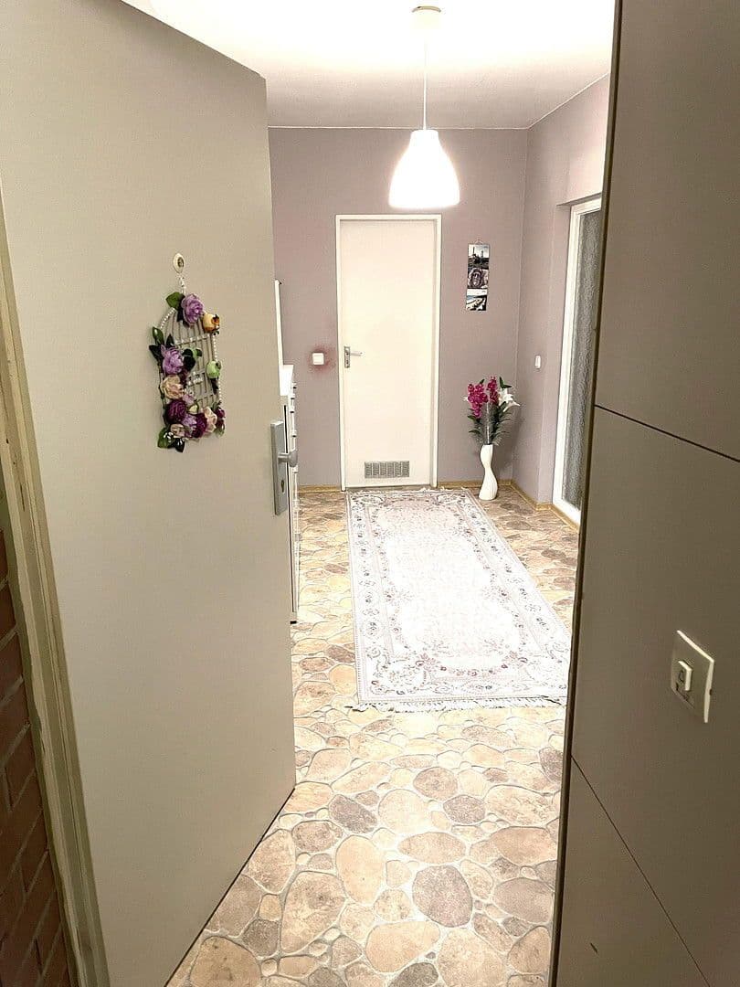 Prodej bytu 3+1 77 m², Frank-Wedekind-Straße 00, Wiesbaden, Hessen Prodej bytu 3+1 77 m², Frank-Wedekind-Straße 00, Wiesbaden, Hessen