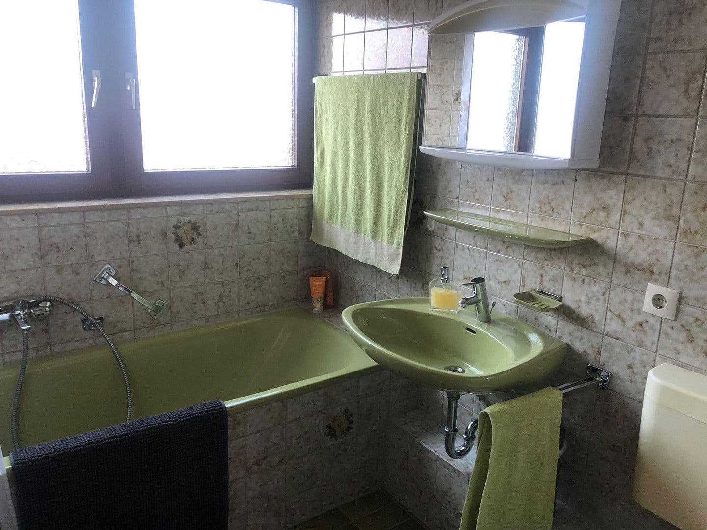 Pronájem bytu 2+1 59 m², Neuhausen auf den Fildern, Bádensko-Württembersko Pronájem bytu 2+1 59 m², Neuhausen auf den Fildern, Bádensko-Württembersko