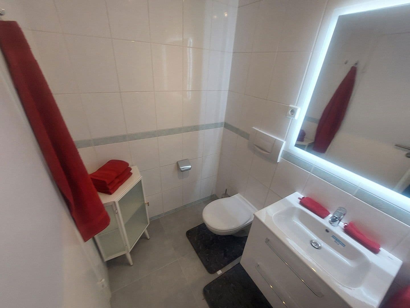 Pronájem bytu 1+1 30 m², Freischützstr. 110, München, Bavorsko Pronájem bytu 1+1 30 m², Freischützstr. 110, München, Bavorsko