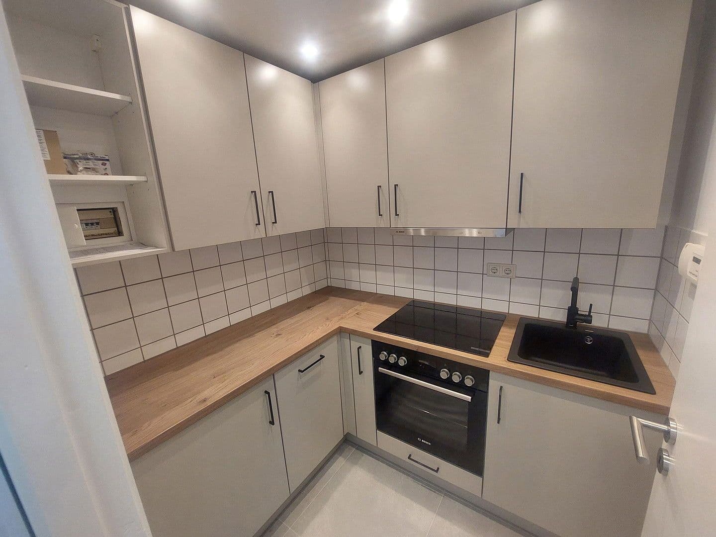 Pronájem bytu 1+1 30 m², Freischützstr. 110, München, Bavorsko Pronájem bytu 1+1 30 m², Freischützstr. 110, München, Bavorsko