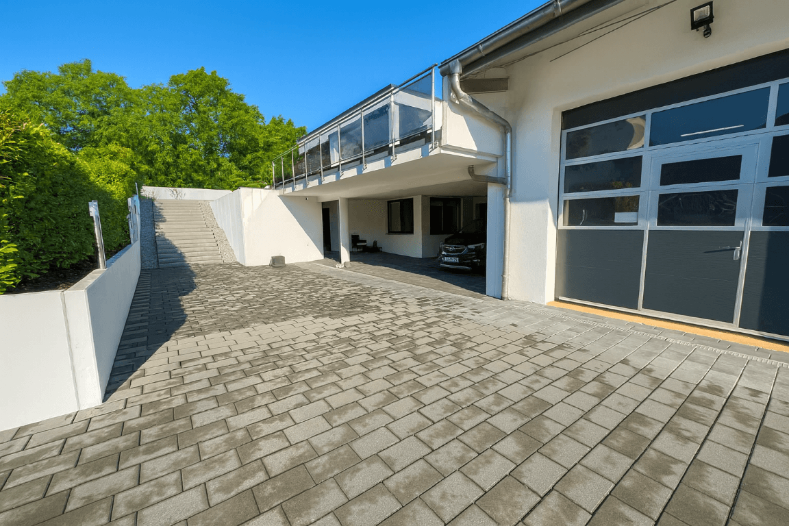 Prodej domu 233 m², pozemek 1.915 m², Gomaringen, Bádensko-Württembersko Prodej domu 233 m², pozemek 1.915 m², Gomaringen, Bádensko-Württembersko