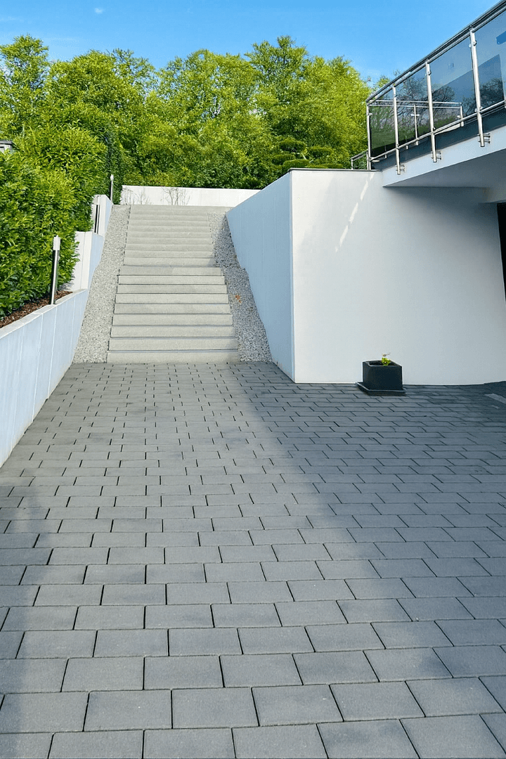 Prodej domu 233 m², pozemek 1.915 m², Gomaringen, Bádensko-Württembersko Prodej domu 233 m², pozemek 1.915 m², Gomaringen, Bádensko-Württembersko