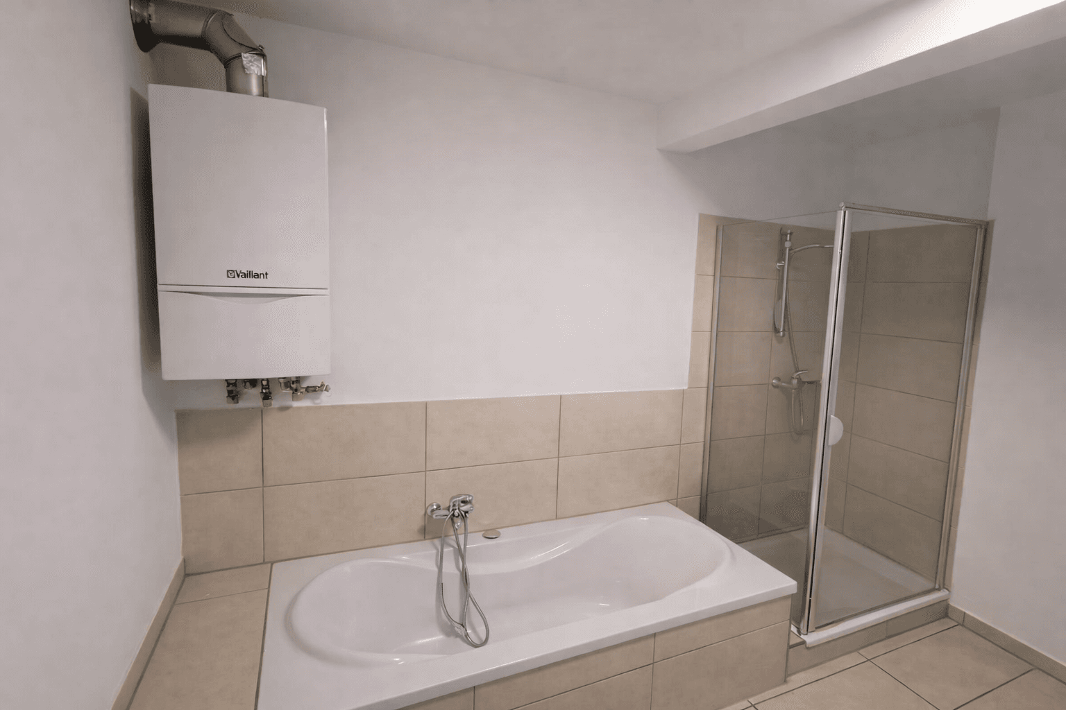 Pronájem bytu 2+1 60 m², Hindenburgstr. 5, Schwabach, Bavorsko Pronájem bytu 2+1 60 m², Hindenburgstr. 5, Schwabach, Bavorsko