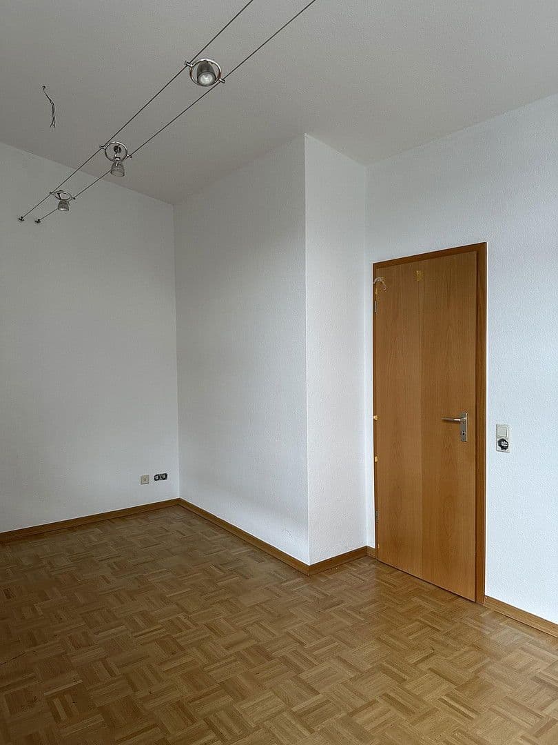 Pronájem bytu 3+1 90 m², Thekla-Kauffmann-Weg 7, Stuttgart, Bádensko-Württembersko Pronájem bytu 3+1 90 m², Thekla-Kauffmann-Weg 7, Stuttgart, Bádensko-Württembersko