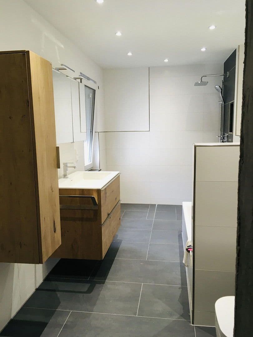 Prodej bytu 4+1 129 m², Frankfurt Am Main, Hessen Prodej bytu 4+1 129 m², Frankfurt Am Main, Hessen