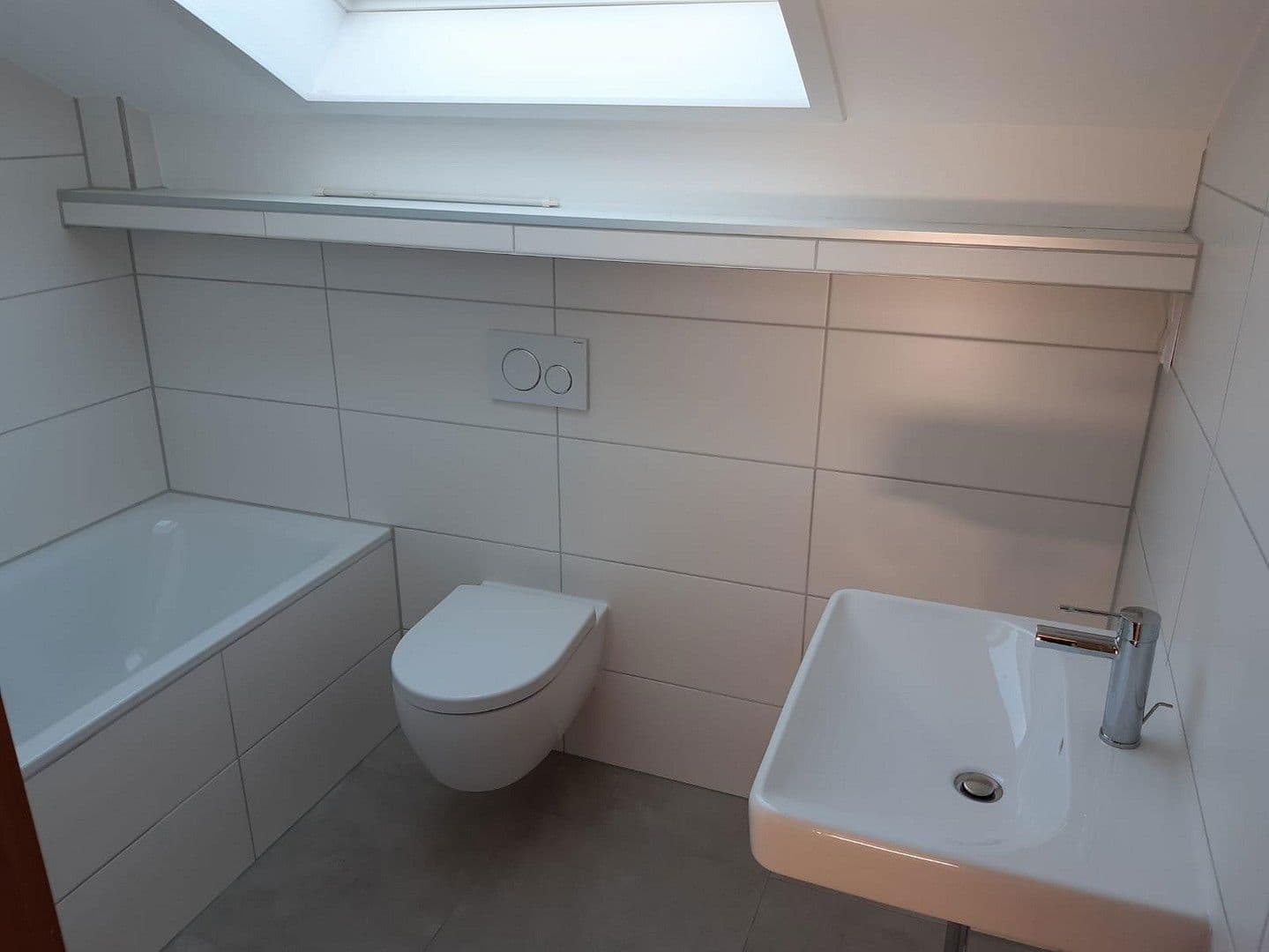 Pronájem domu 118 m², pozemek 272 m², Schwieberdingen, Bádensko-Württembersko Pronájem domu 118 m², pozemek 272 m², Schwieberdingen, Bádensko-Württembersko