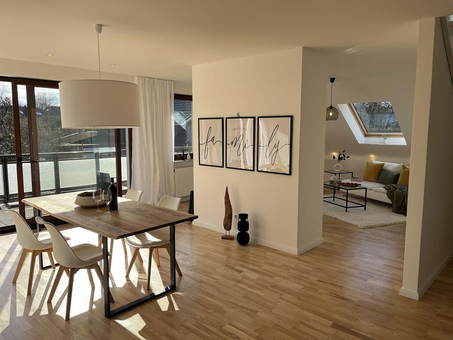 Prodej domu 170 m², pozemek 400 m², Buchholz in der Nordheide, Dolní Sasko Prodej domu 170 m², pozemek 400 m², Buchholz in der Nordheide, Dolní Sasko