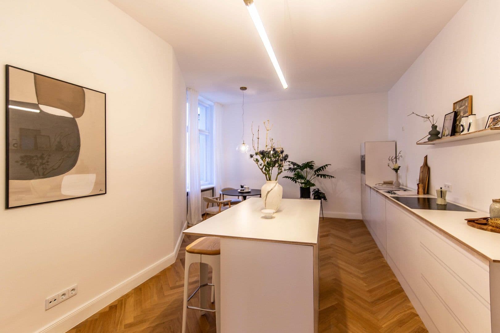 Prodej bytu 4+1 85 m², Düsseldorfer Straße 14, Berlin, Berlín Prodej bytu 4+1 85 m², Düsseldorfer Straße 14, Berlin, Berlín