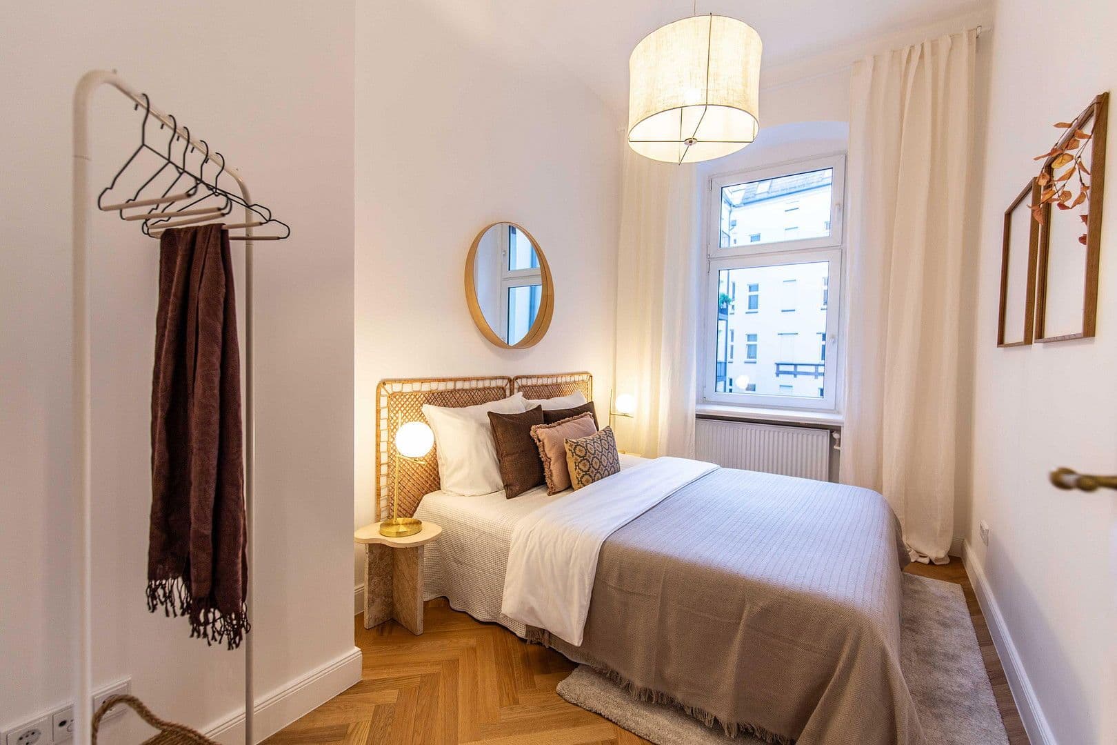 Prodej bytu 4+1 85 m², Düsseldorfer Straße 14, Berlin, Berlín Prodej bytu 4+1 85 m², Düsseldorfer Straße 14, Berlin, Berlín