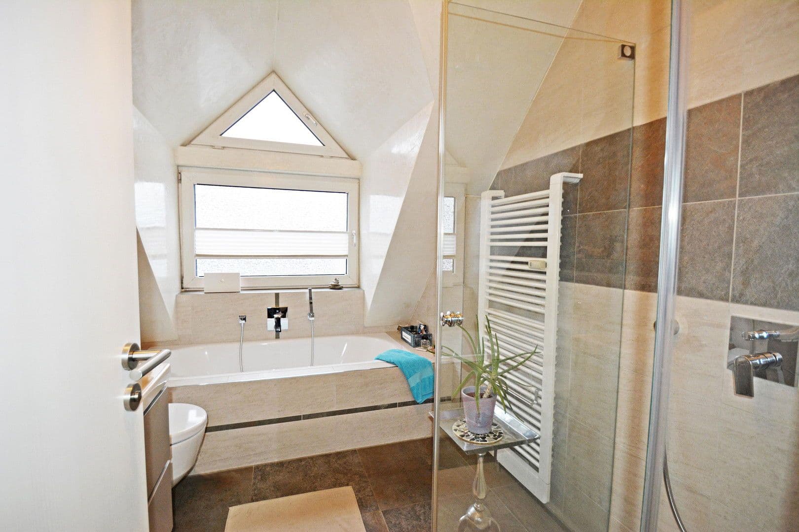 Prodej bytu 3+kk 108 m², Bensheim, Hessen Prodej bytu 3+kk 108 m², Bensheim, Hessen