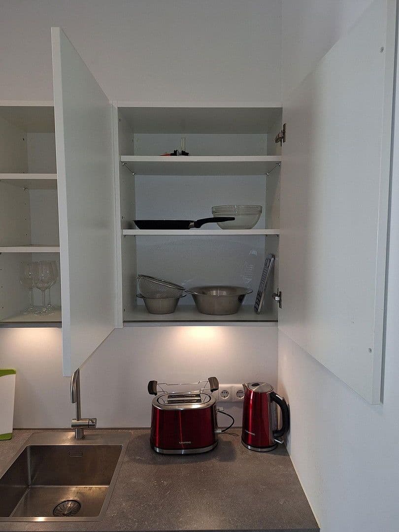 Pronájem bytu 1+1 46 m², Fritz-Reuter-Str.3, Berlin, Berlín Pronájem bytu 1+1 46 m², Fritz-Reuter-Str.3, Berlin, Berlín