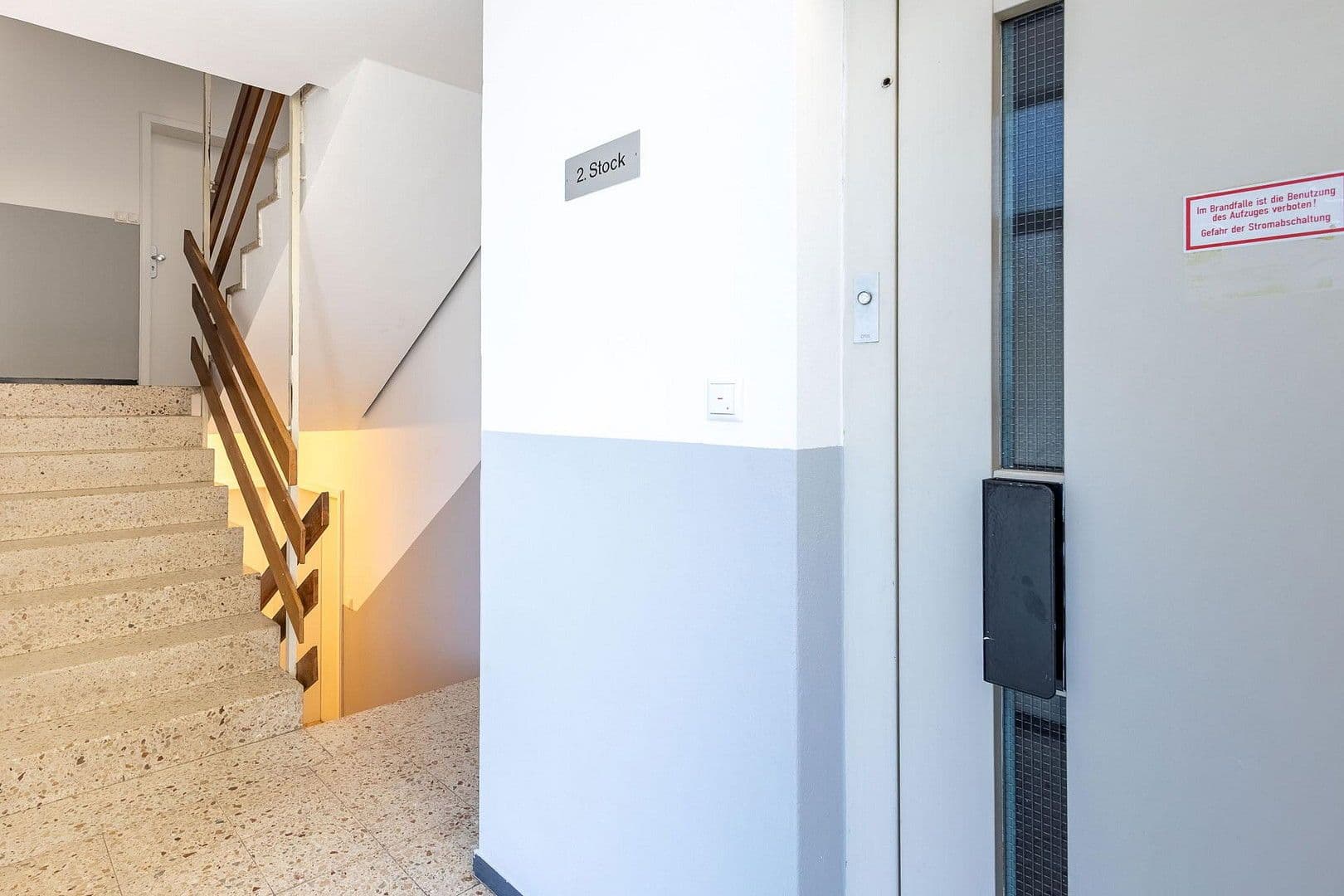 Prodej domu 1.082 m², pozemek 789 m², Elisabethstraße 8, Regensburg, Bavorsko Prodej domu 1.082 m², pozemek 789 m², Elisabethstraße 8, Regensburg, Bavorsko