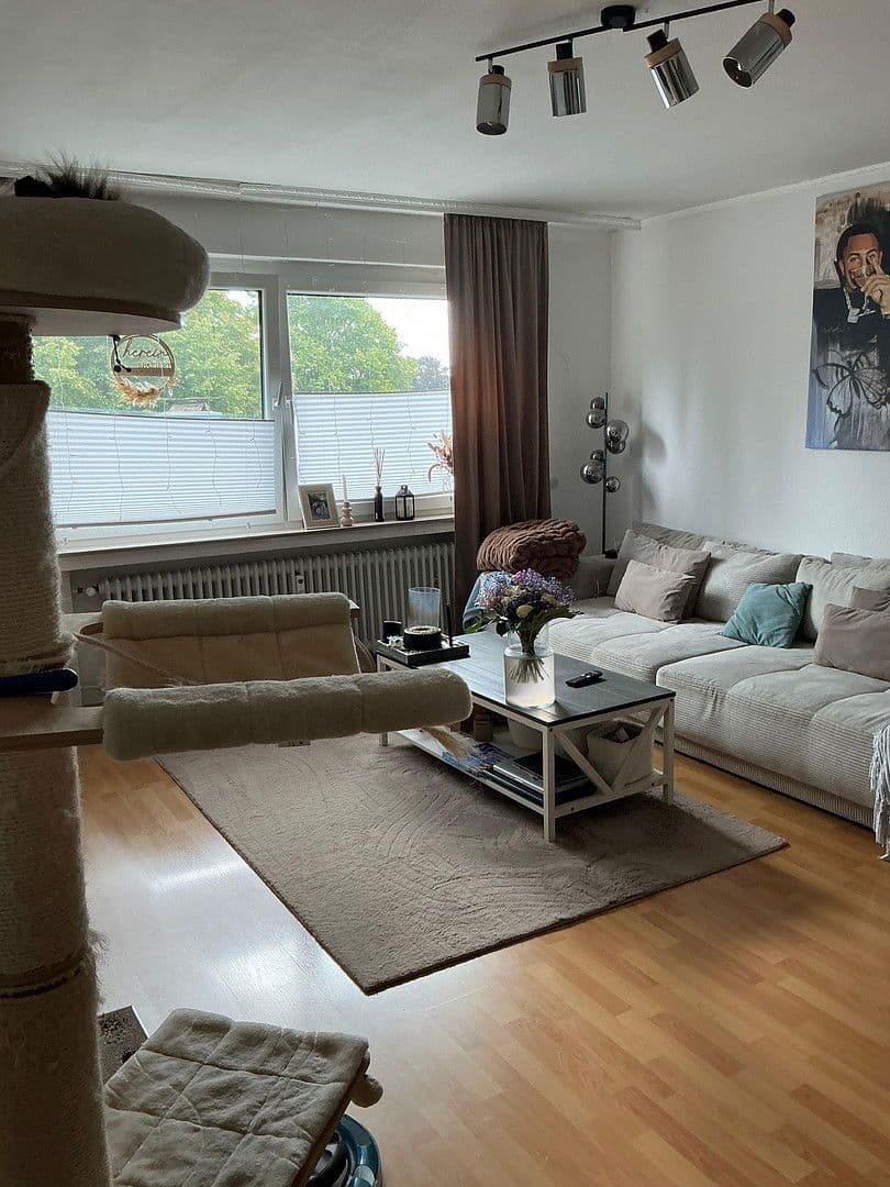 Pronájem bytu 2+1 74 m², Knappenweg 50a, Mülheim an der Ruhr, Severní Porýní-Vestfálsko Pronájem bytu 2+1 74 m², Knappenweg 50a, Mülheim an der Ruhr, Severní Porýní-Vestfálsko