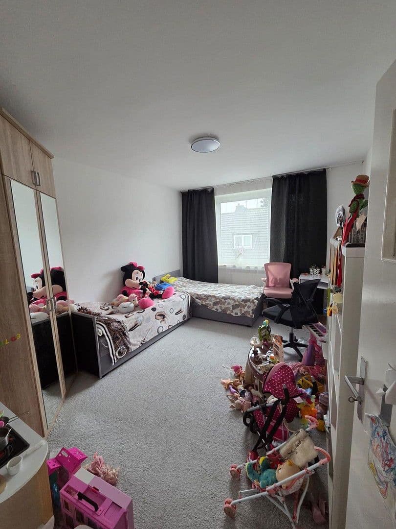 Pronájem bytu 3+1 64 m², Auf'm Großenfeld 19, Düsseldorf - Bezirk 8, Severní Porýní-Vestfálsko Pronájem bytu 3+1 64 m², Auf'm Großenfeld 19, Düsseldorf - Bezirk 8, Severní Porýní-Vestfálsko