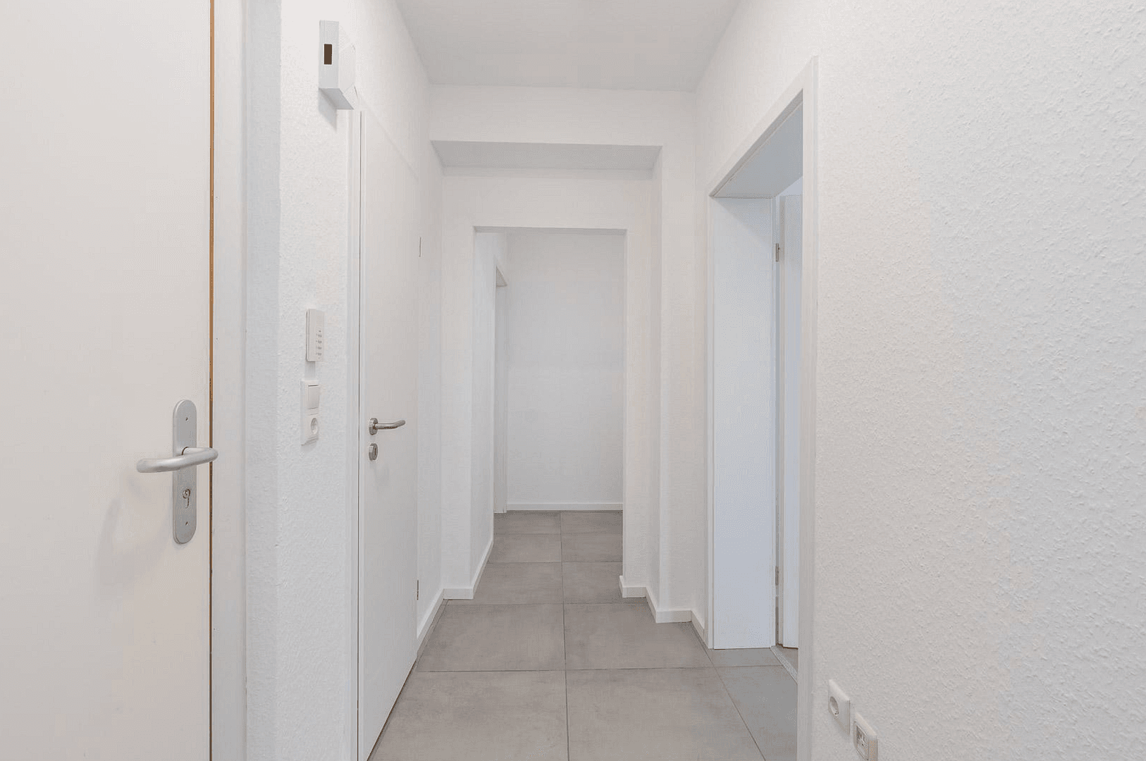 Prodej bytu 2+1 55 m², Düsseldorf, Severní Porýní-Vestfálsko Prodej bytu 2+1 55 m², Düsseldorf, Severní Porýní-Vestfálsko