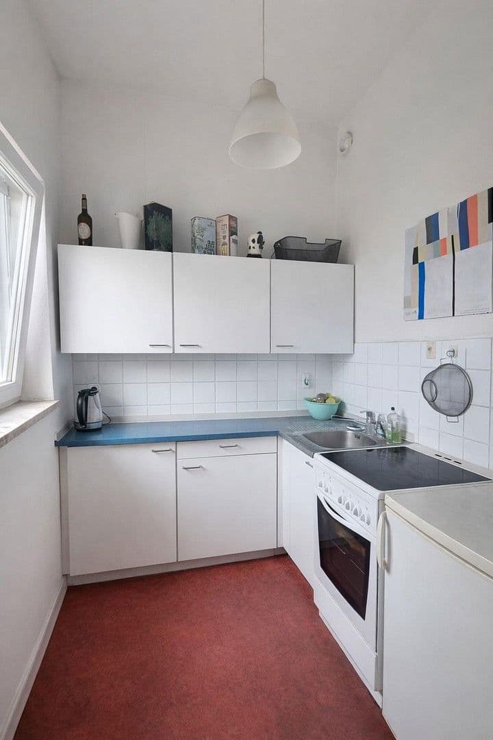 Pronájem bytu 1+1 41 m², Lindauer Allee 38, Berlin, Berlín Pronájem bytu 1+1 41 m², Lindauer Allee 38, Berlin, Berlín