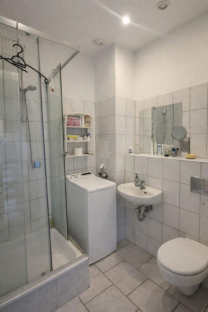 Pronájem bytu 1+1 41 m², Lindauer Allee 38, Berlin, Berlín Pronájem bytu 1+1 41 m², Lindauer Allee 38, Berlin, Berlín