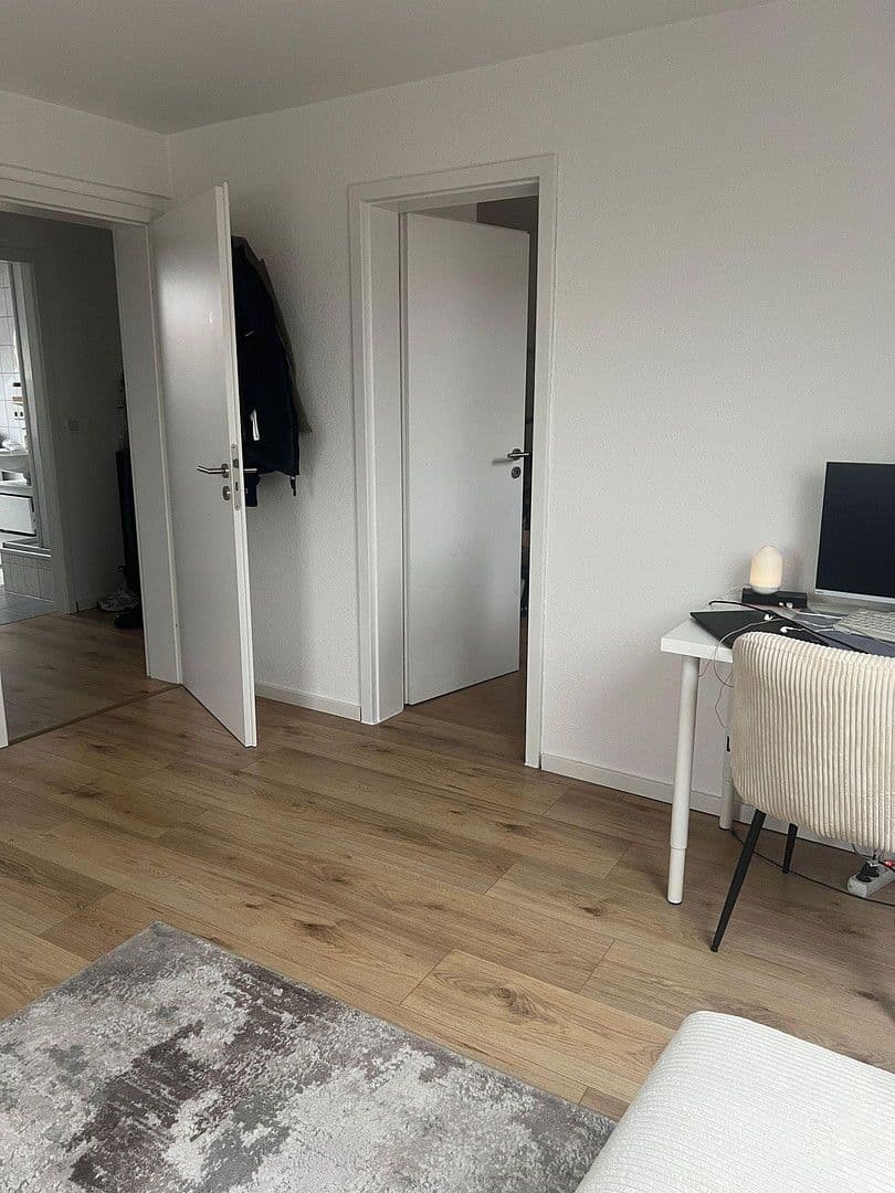 Pronájem bytu 2+1 50 m², Leonberg, Bádensko-Württembersko Pronájem bytu 2+1 50 m², Leonberg, Bádensko-Württembersko