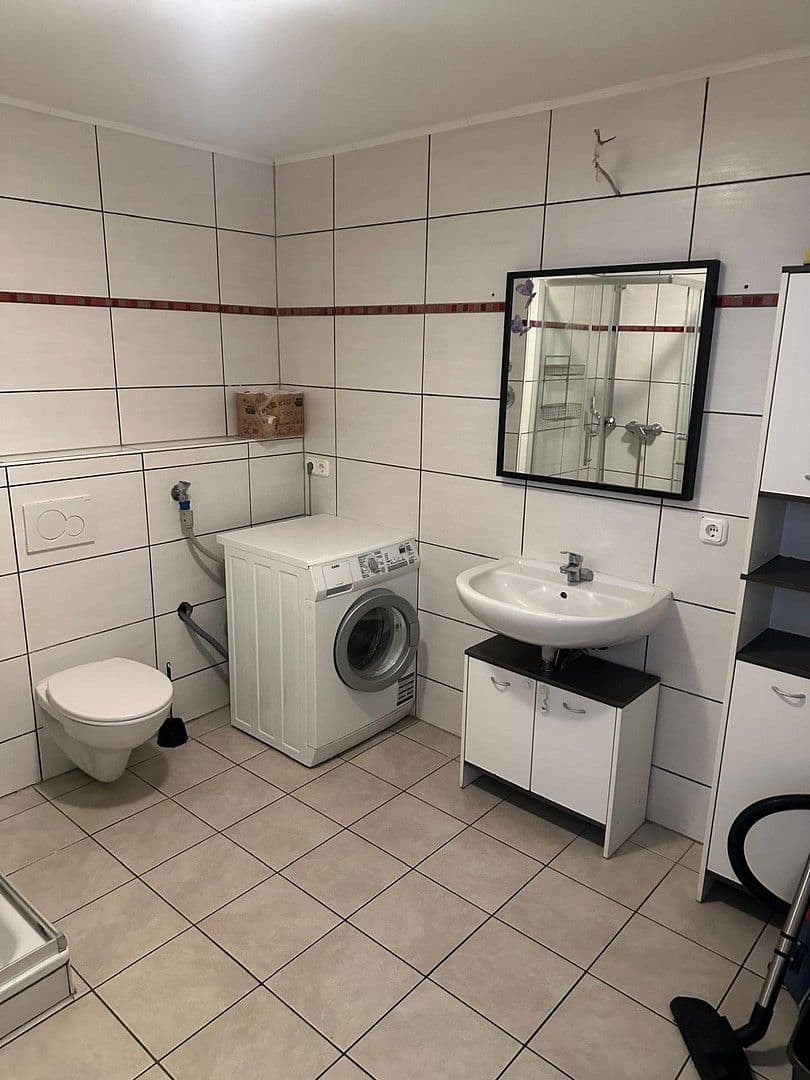 Pronájem bytu 3+1 85 m², Klappergasse 4, Rosbach v. d. Höhe, Hessen Pronájem bytu 3+1 85 m², Klappergasse 4, Rosbach v. d. Höhe, Hessen