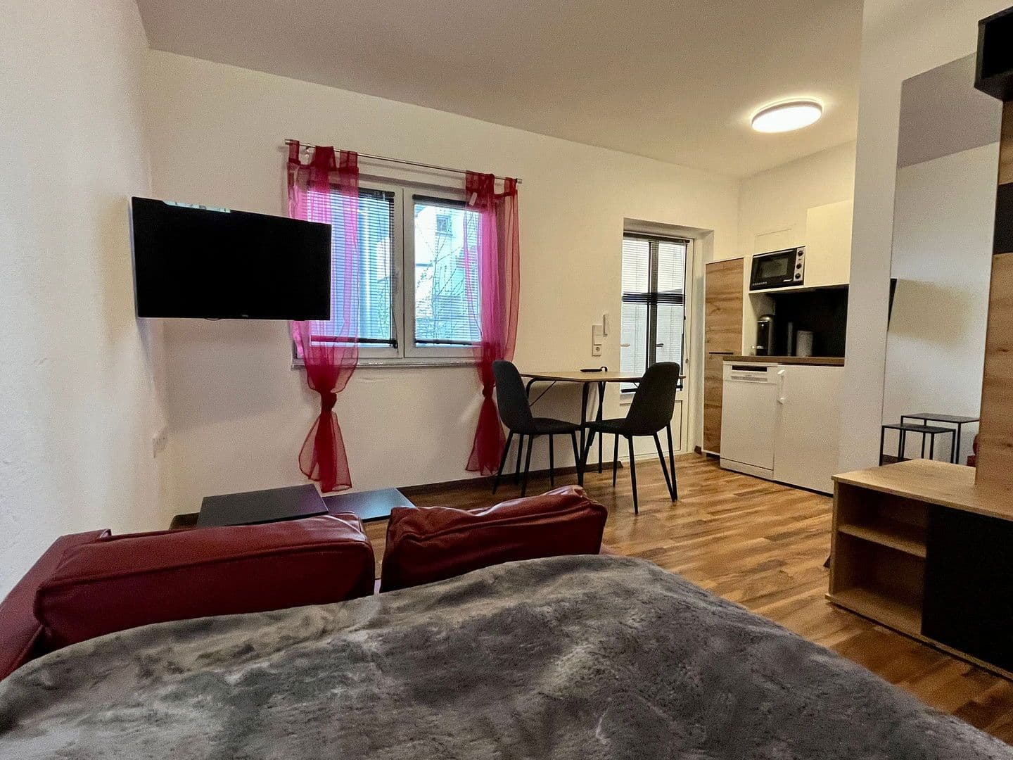 Pronájem bytu 1+1 25 m², Frankfurt, Hessen Pronájem bytu 1+1 25 m², Frankfurt, Hessen