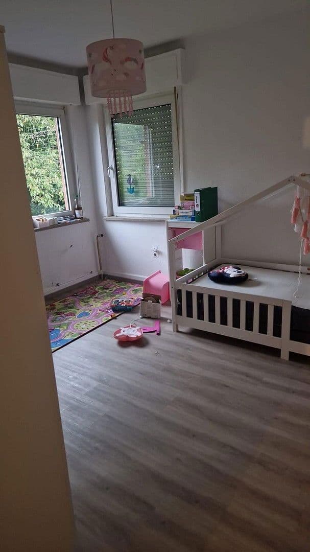 Pronájem domu 135 m², pozemek 603 m², Geheimrat-Schott-Straße 32, Leimen, Bádensko-Württembersko Pronájem domu 135 m², pozemek 603 m², Geheimrat-Schott-Straße 32, Leimen, Bádensko-Württembersko