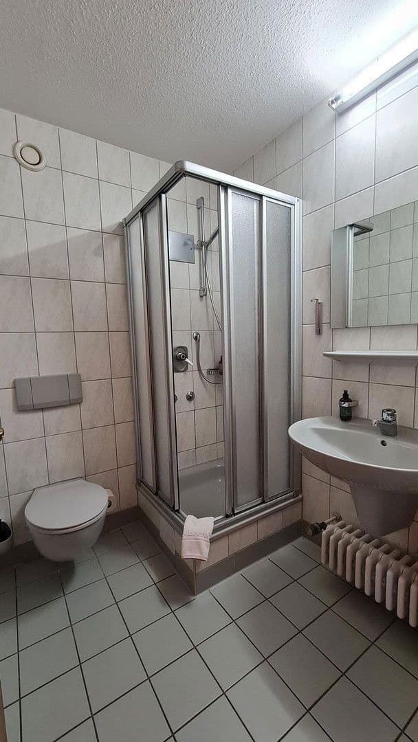 Pronájem bytu 1+1 30 m², Hölderlinstraße 1, Bad Liebenzell, Bádensko-Württembersko Pronájem bytu 1+1 30 m², Hölderlinstraße 1, Bad Liebenzell, Bádensko-Württembersko